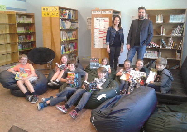 Une bibliothèque moderne à l’école St-Nom-de-Jésus